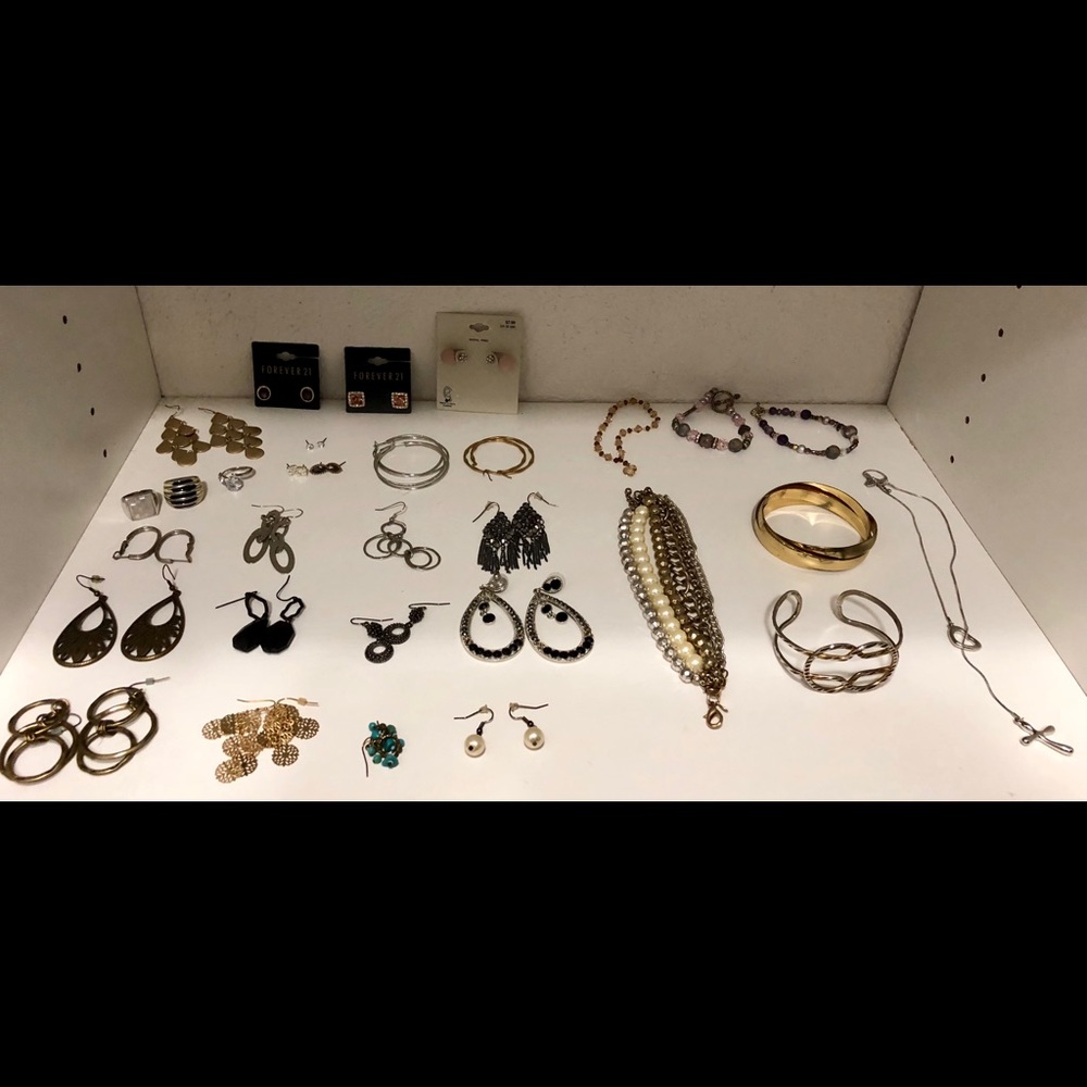 Jewelry - Picture 2 of 8
